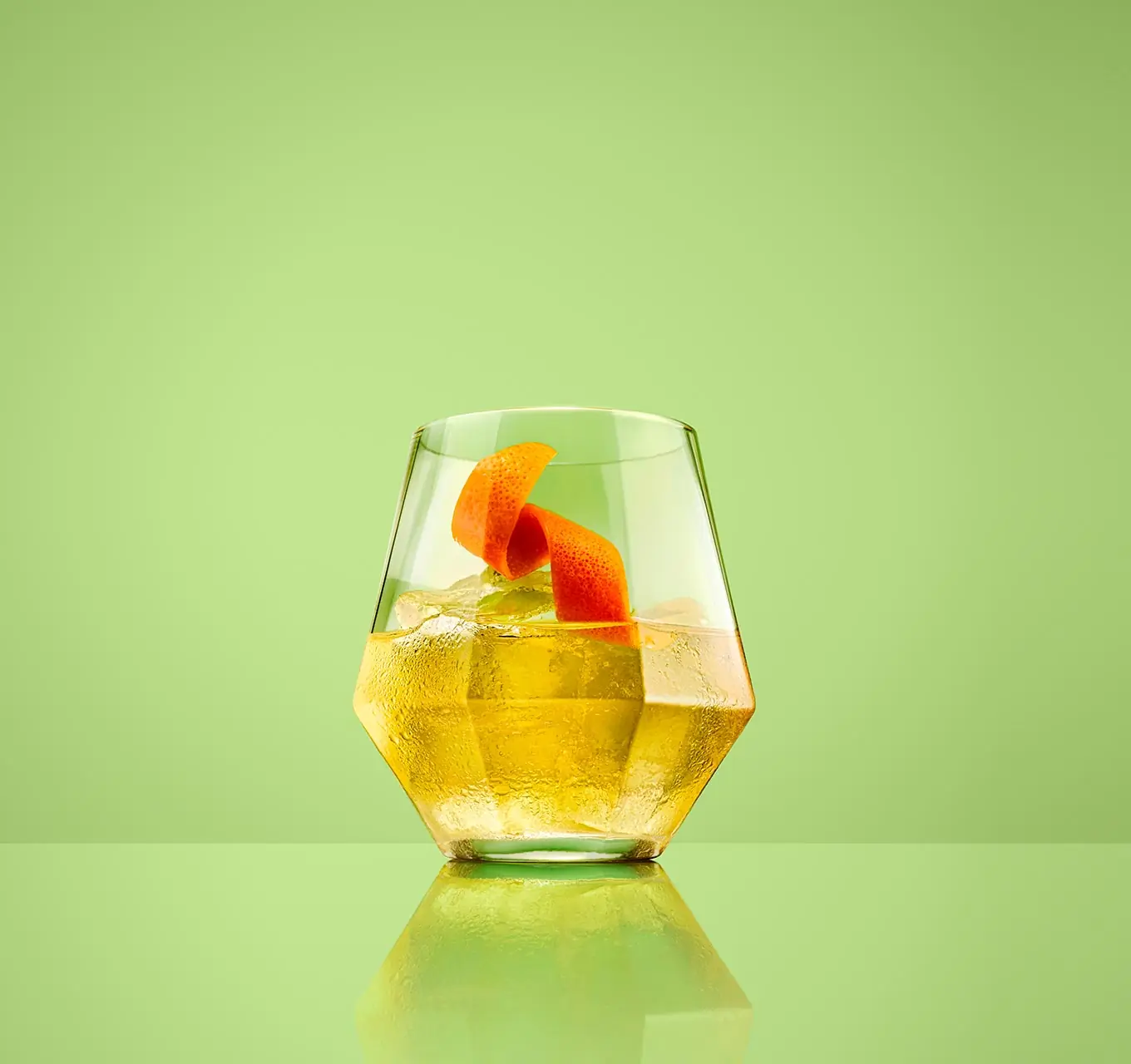 Beesou Beegroni cocktail